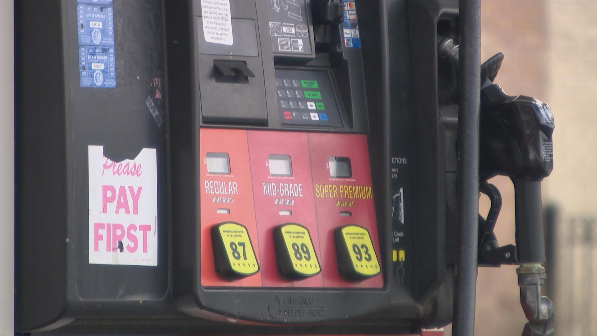It s Illegal To Pump Your Own Gas In New Jersey Could Illinois Follow 