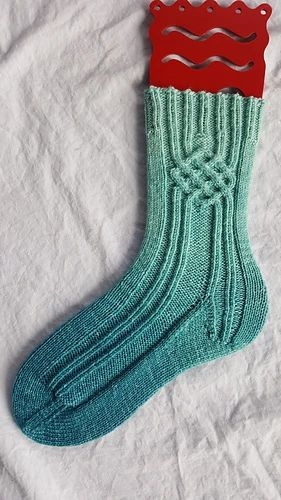 Crosaire Socks Pattern By Ciara N Reachtn n Sock Patterns Knitting 